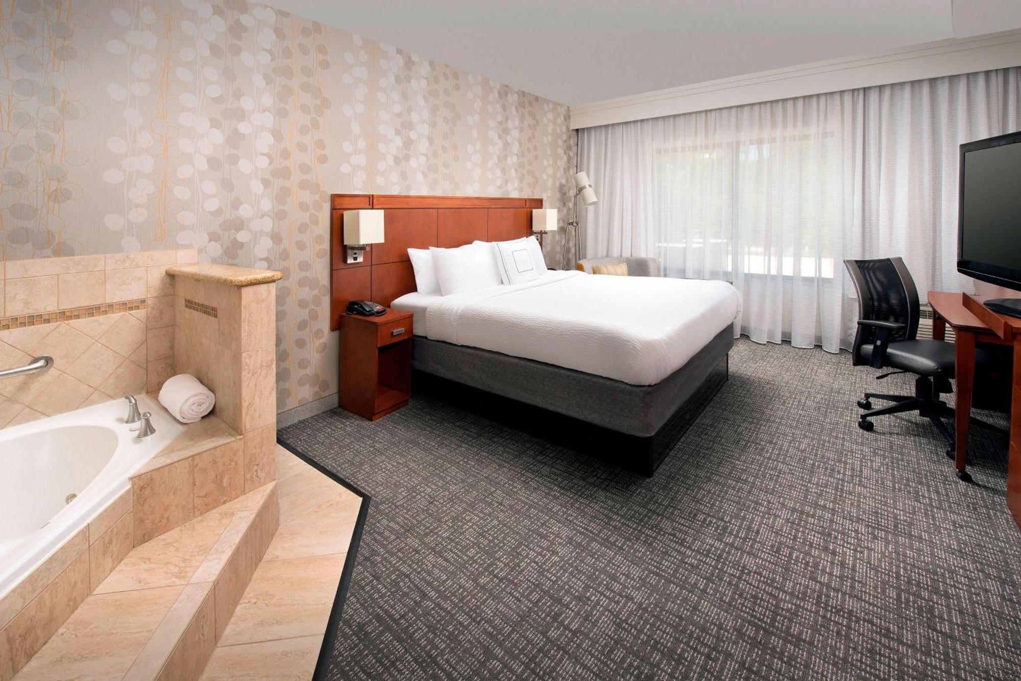 Courtyard By Marriott Lufkin