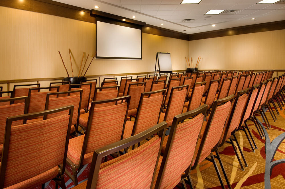 Courtyard By Marriott 3*