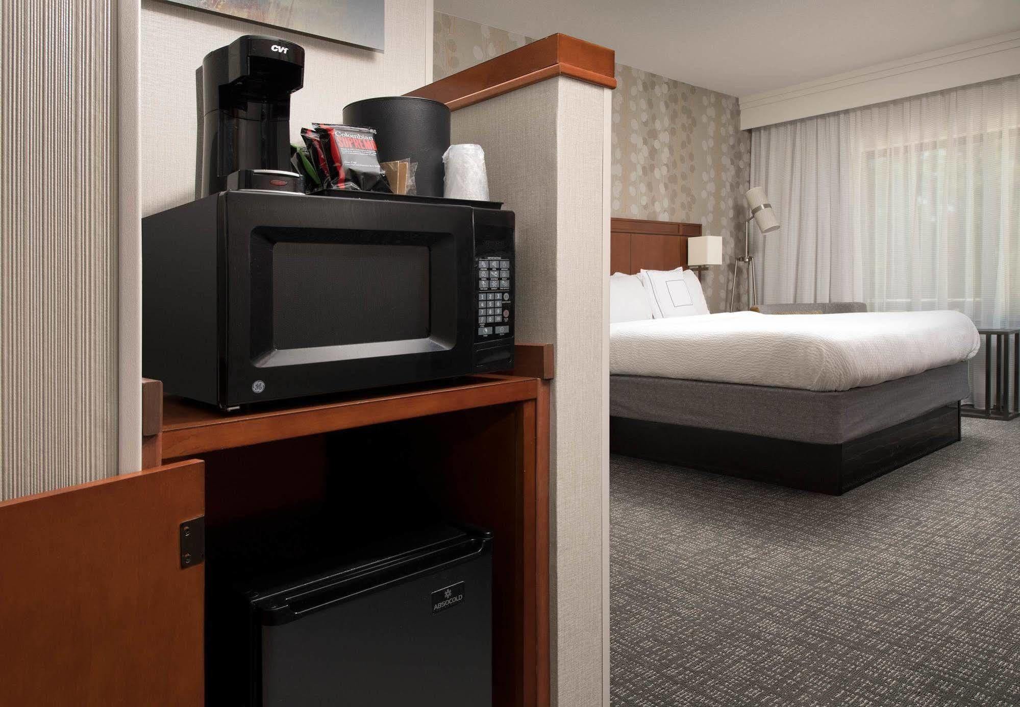 Courtyard By Marriott 3*